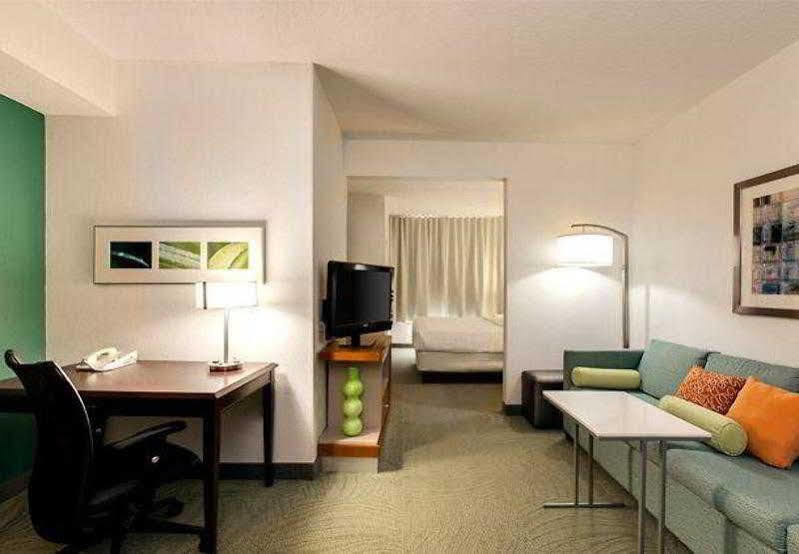 Springhill Suites Indianapolis Кармел Экстерьер фото